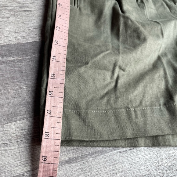 White Stag High Wasted Shorts - Picture 3 of 8